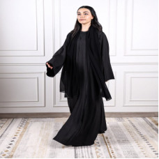 ‎ عباية نسائية كريب بلون أسود