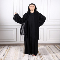 ‎ عباية نسائية باللون الأسود